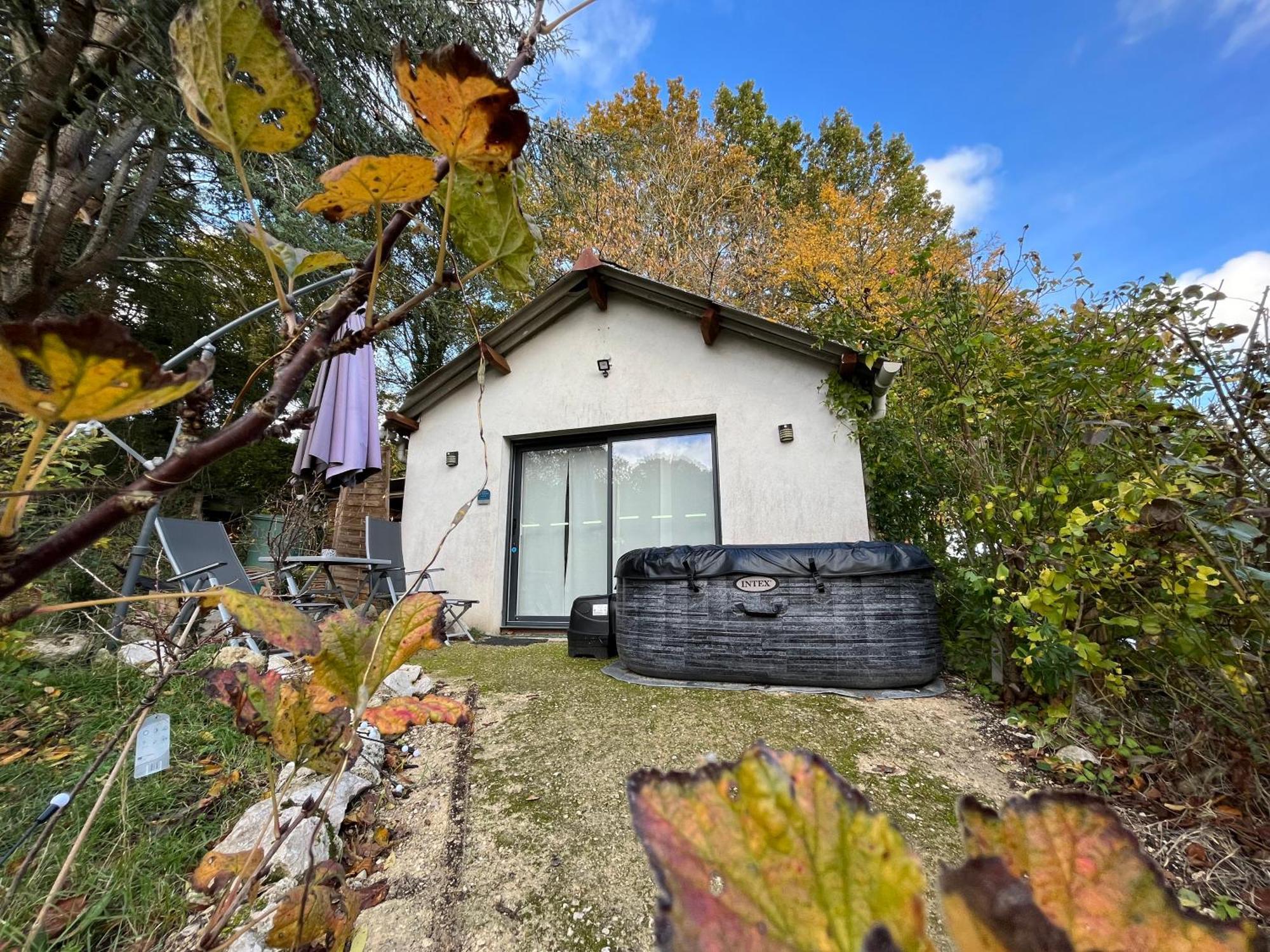 Cottage-Gite & Jacuzzi - Chez Flo & Marc Chouzy-sur-Cisse ภายนอก รูปภาพ